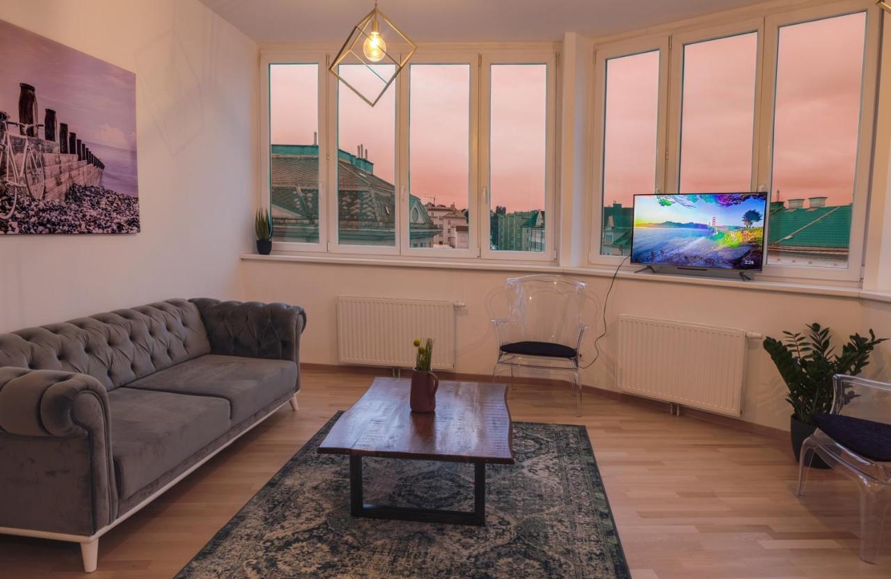 Gesamte Unterkunft Ueber Den Daechern Wiens Exterior foto